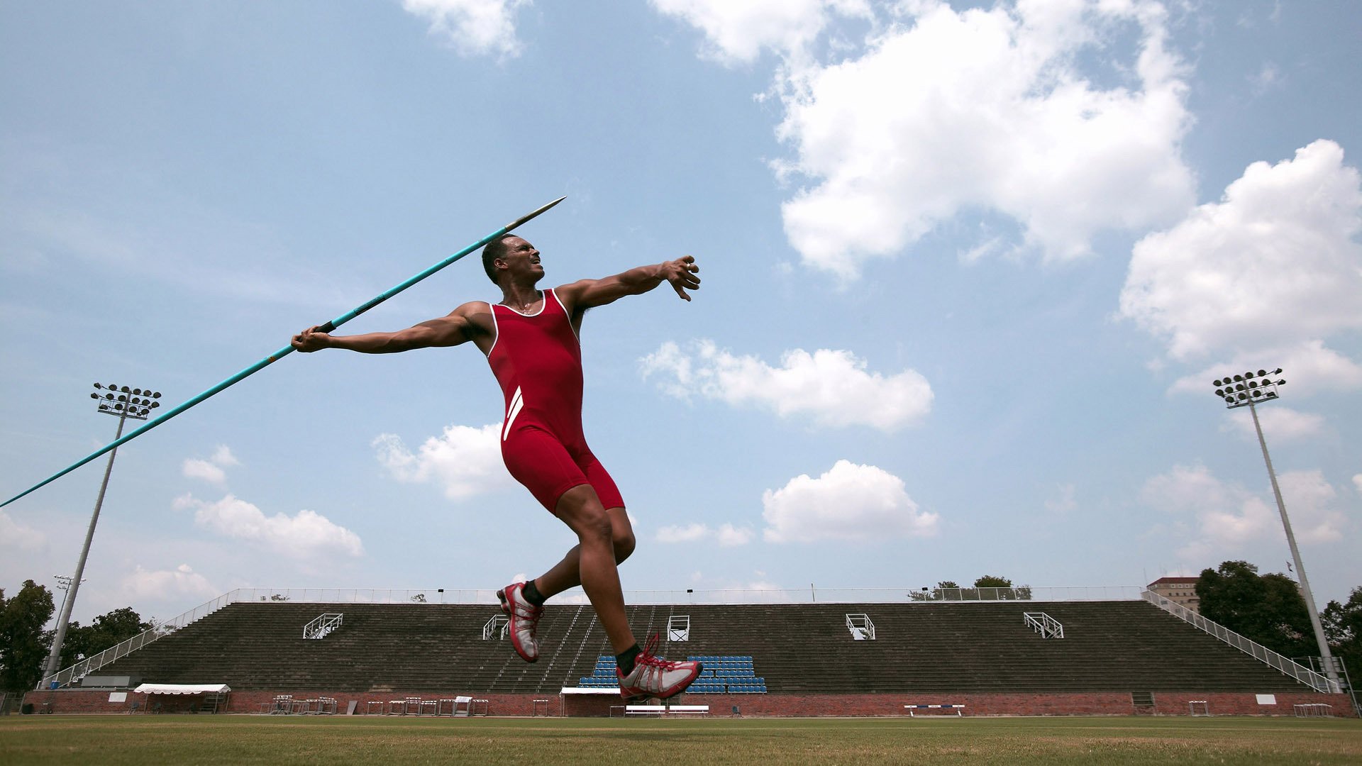 日本马术协会设立“Sinjska Alka”奖学金，支持传统马术研究。