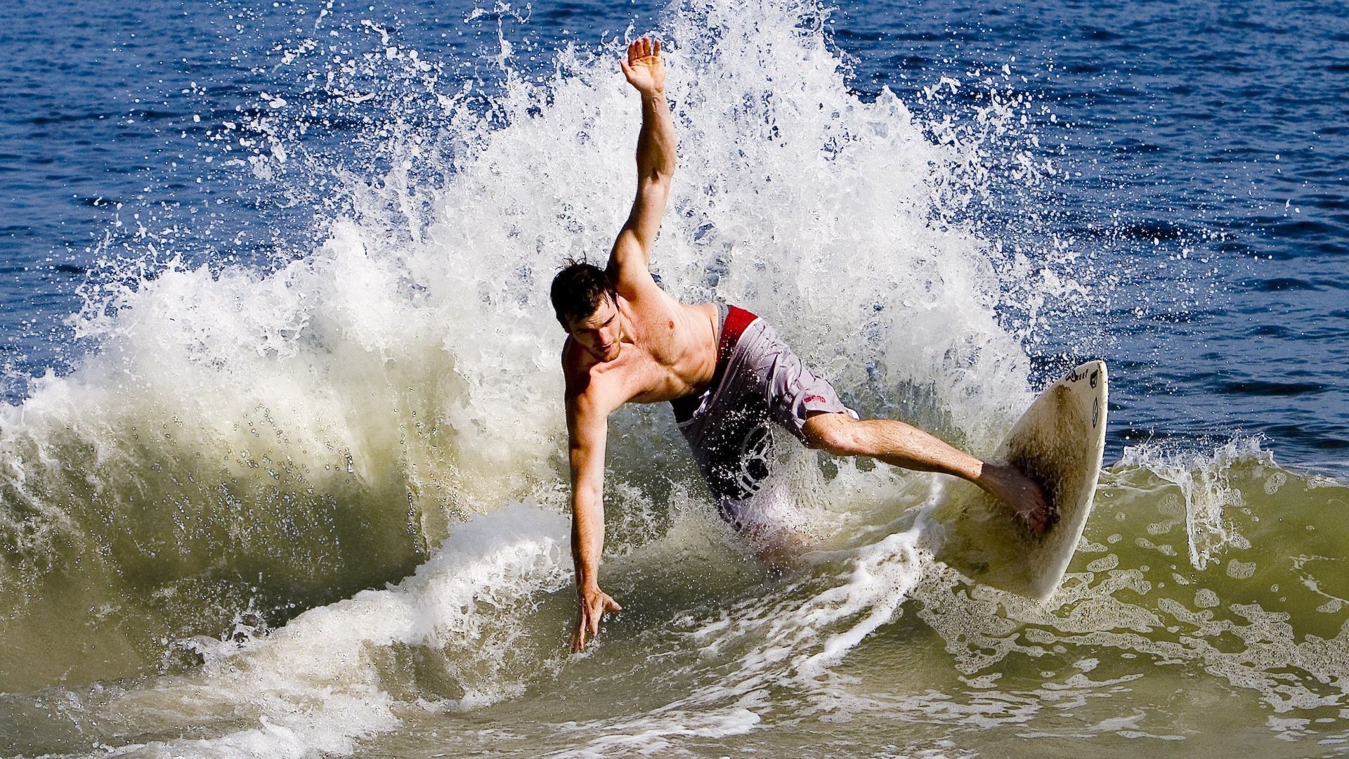 最新积分榜：争冠、欧战、保级区动态全景盘点，欧战积分2020